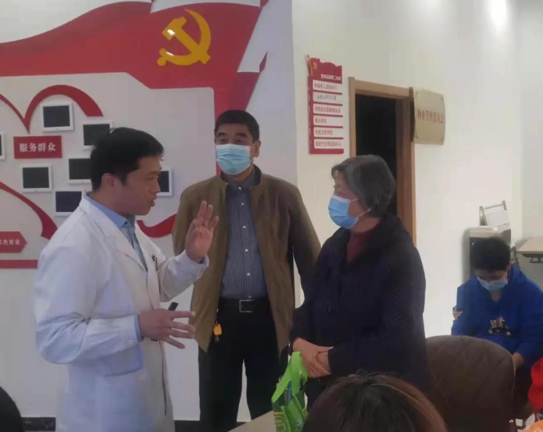 市五院开展肿瘤防治周宣传活动