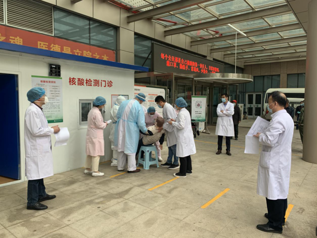 市五院开展急救应急演练提升“实战”能力