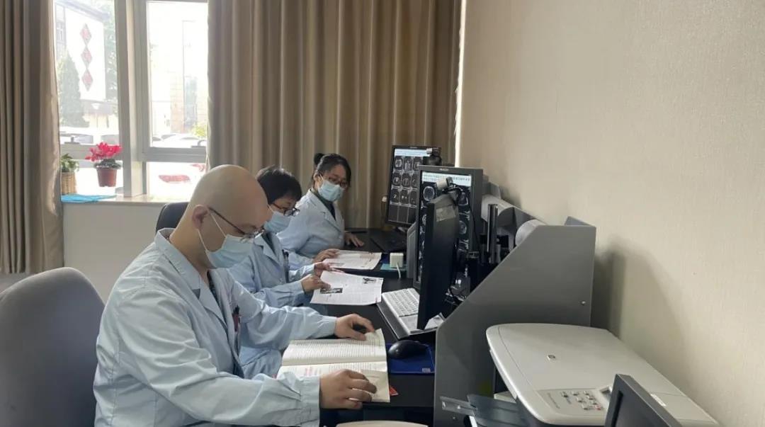 市五院第八支部开展读书主题月活动