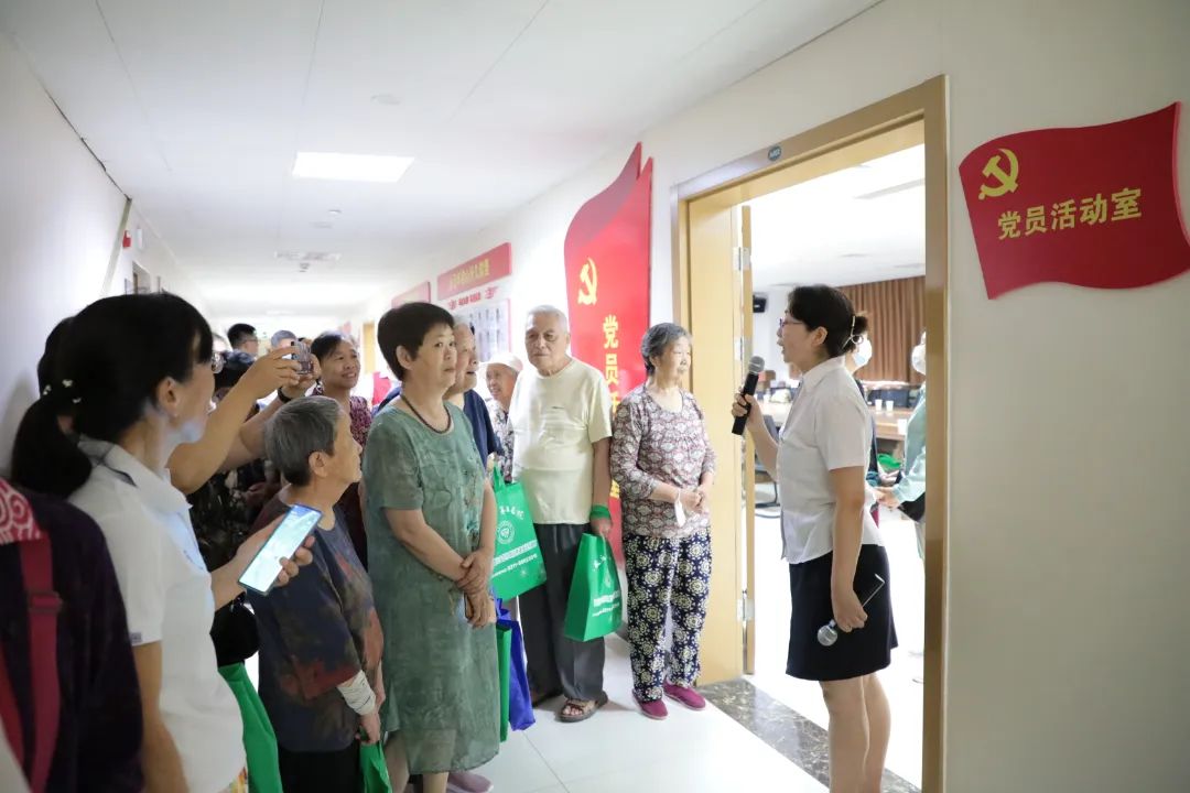 “喜迎二十大 共庆建院73周年”——市五院组织离退休职工贺院庆、话发展 “喜迎二十大 共庆建院73周年”——市五院组织离退休职工贺院庆、话发展