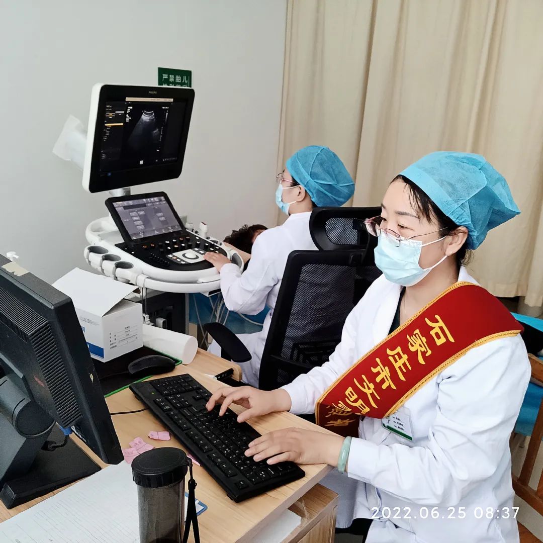 迎七一，让离休干部和党员感受党的温暖