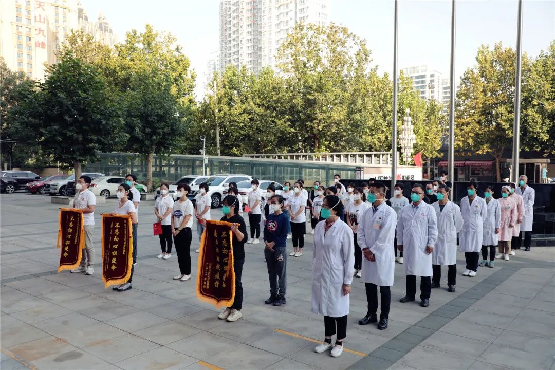 市五院欢送援石抗疫医疗队凯旋 市五院欢送援石抗疫医疗队凯旋