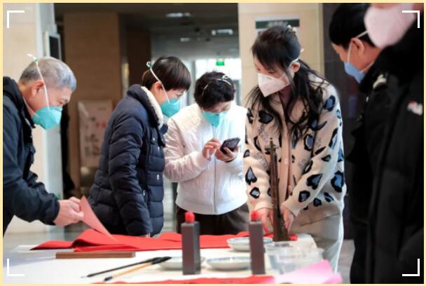 书画名家走进市五院 翰墨飘香情暖医患心 书画名家走进市五院 翰墨飘香情暖医患心