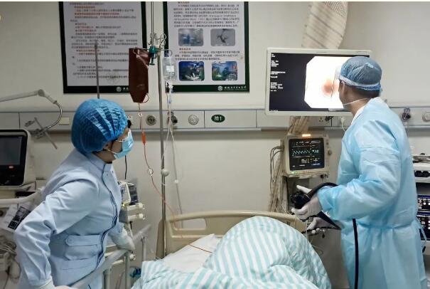 医护全力救治 患者收获感动——这个春节很暖！