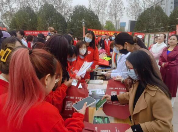 你我共同努力 终结结核流行——市五院开展系列结核病防治宣传活动