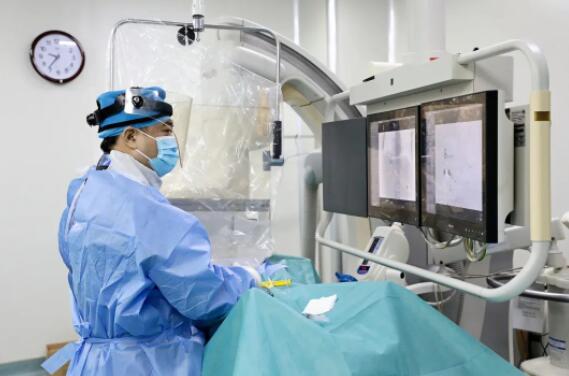 肝癌破裂命悬一线 介入治疗化险为夷 肝癌破裂命悬一线 介入治疗化险为夷