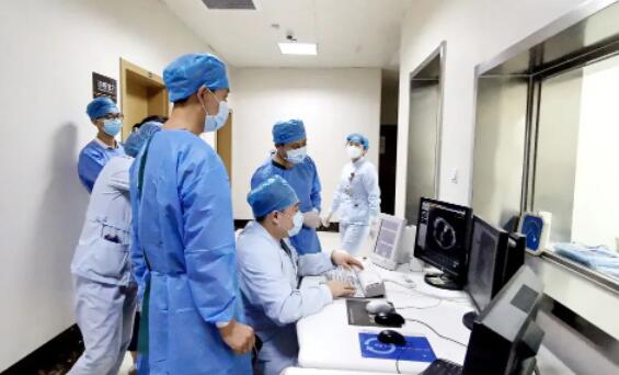 以针代刀,市五院内科团队微波消融技术精准治疗肺癌患者 以针代刀,市五院内科团队微波消融技术精准治疗肺癌患者