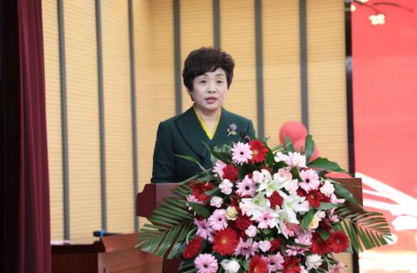 市五院举办5.12国际护士节庆祝暨表彰大会