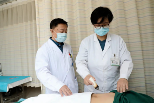 腰椎间盘突出？中医专家推荐您使用中西医结合治疗方法！