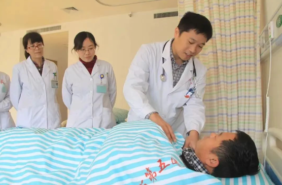 喜报！市五院内二科主任赵磊荣获“石家庄市最美医护”