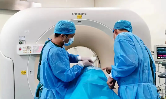 喜报！市五院内二科主任赵磊荣获“石家庄市最美医护”