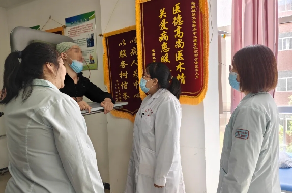 共筑健康社区，市五院首席专家在行动