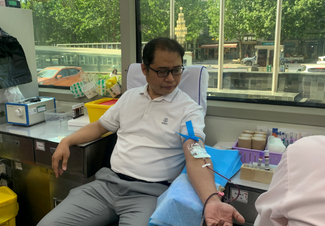 热血递温情 点滴聚爱心 ——石家庄市第五医院开展无偿献血活动