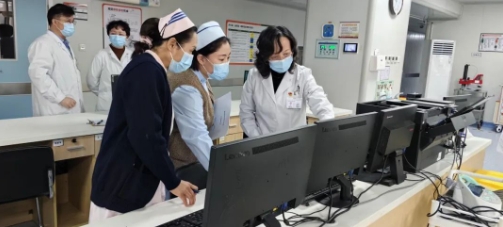 一线督导严把质量关 以查促改筑牢生命线——党委书记带队开展医疗质量专项查房