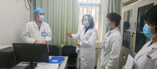 一线督导严把质量关 以查促改筑牢生命线——党委书记带队开展医疗质量专项查房