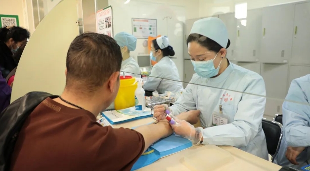 石家庄市第五医院大型义诊惠民活动火热进行中...... 石家庄市第五医院大型义诊惠民活动火热进行中......