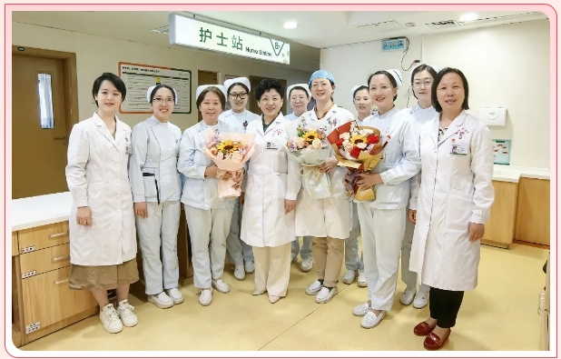 护士节系列活动 | 致敬白衣天使 传递关心温暖 ——石家庄市第五医院开展“5·12”国际护士节暖心慰问活动 护士节系列活动 | 致敬白衣天使 传递关心温暖 ——石家庄市第五医院开展“5·12”国际护士节暖心慰问活动