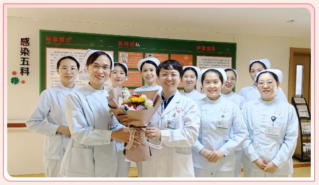 护士节系列活动 | 致敬白衣天使 传递关心温暖 ——石家庄市第五医院开展“5·12”国际护士节暖心慰问活动 护士节系列活动 | 致敬白衣天使 传递关心温暖 ——石家庄市第五医院开展“5·12”国际护士节暖心慰问活动