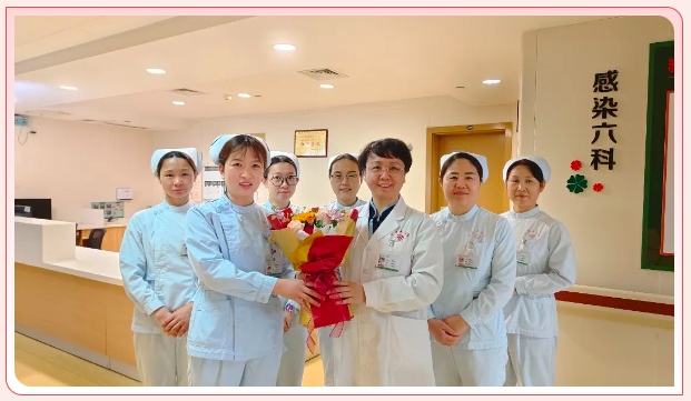 护士节系列活动 | 致敬白衣天使 传递关心温暖 ——石家庄市第五医院开展“5·12”国际护士节暖心慰问活动 护士节系列活动 | 致敬白衣天使 传递关心温暖 ——石家庄市第五医院开展“5·12”国际护士节暖心慰问活动