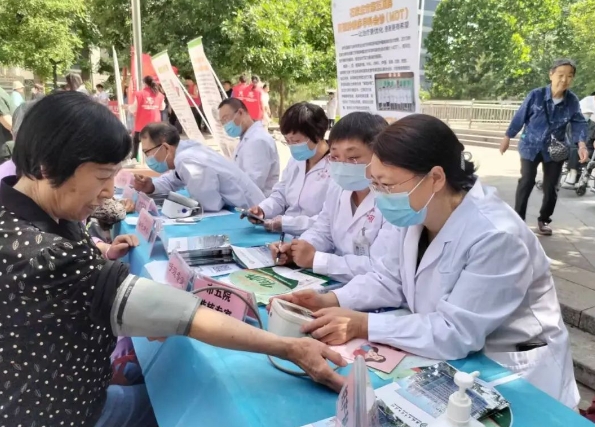 医疗资源沉下去 健康服务零距离——石家庄市第五医院参加裕华区卫健局组织的社区大型义诊活动 医疗资源沉下去 健康服务零距离——石家庄市第五医院参加裕华区卫健局组织的社区大型义诊活动