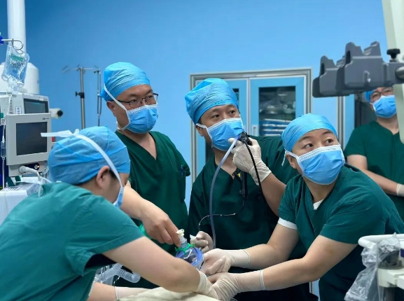 主气道狭窄,生命垂危!市五院专家妙手实施气管支架植入术 为患者打通呼吸通道 主气道狭窄,生命垂危!市五院专家妙手实施气管支架植入术 为患者打通呼吸通道