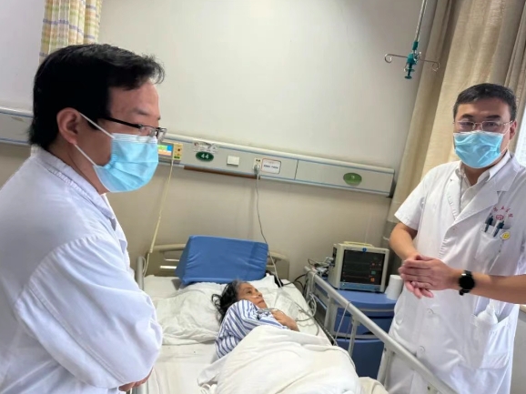 跨越国界的信任 | 石家庄市第五医院感染六科成功救治马来西亚肝硬化伴消化道出血患者 跨越国界的信任 | 石家庄市第五医院感染六科成功救治马来西亚肝硬化伴消化道出血患者