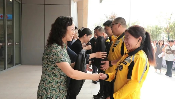 全市首家!石家庄市第五医院挂牌“石新石驿 暖新医院” 庆祝综合院区全面开诊开展系列惠民活动 向党的生日献礼! 全市首家!石家庄市第五医院挂牌“石新石驿 暖新医院” 庆祝综合院区全面开诊开展系列惠民活动 向党的生日献礼!