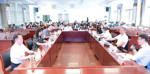 总结建设成效 共谋发展蓝图——河北省重大传染病免疫机制及诊疗新技术重点实验室年度学术委员会会议在石家庄市第五医院召开 总结建设成效 共谋发展蓝图——河北省重大传染病免疫机制及诊疗新技术重点实验室年度学术委员会会议在石家庄市第五医院召开