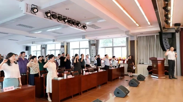 以专业诠释担当 用仁爱温暖患者——石家庄市第五医院召开庆祝医师节表彰大会 以专业诠释担当 用仁爱温暖患者——石家庄市第五医院召开庆祝医师节表彰大会