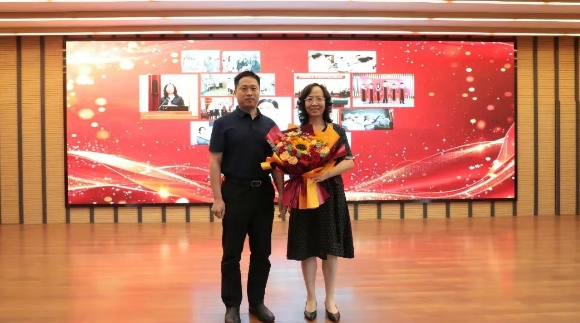 以专业诠释担当 用仁爱温暖患者——石家庄市第五医院召开庆祝医师节表彰大会 以专业诠释担当 用仁爱温暖患者——石家庄市第五医院召开庆祝医师节表彰大会