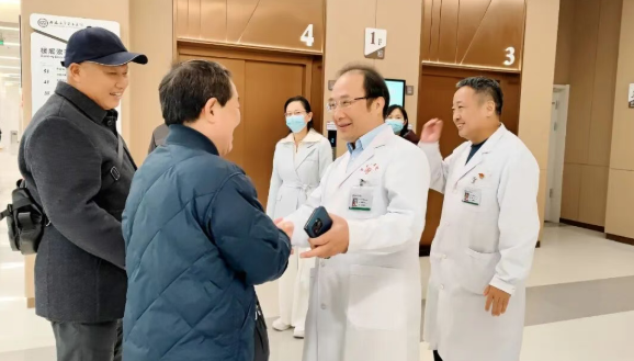 桑榆未晚情系医院 砥砺奋进共绘新篇——石家庄市第五医院组织离退休职工参观综合院区 桑榆未晚情系医院 砥砺奋进共绘新篇——石家庄市第五医院组织离退休职工参观综合院区